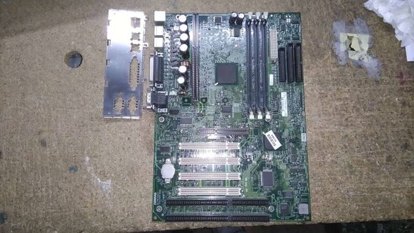 Carte mere HP 166813-001 009635-001 REV BT