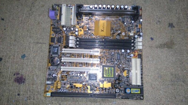 Carte mere Pcchips m748mr rev 1.3 sans plaque