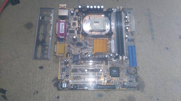 Carte mere Viq P4M266-PM12 socket 478