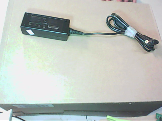 chargeur 40DN200200 20V 2A