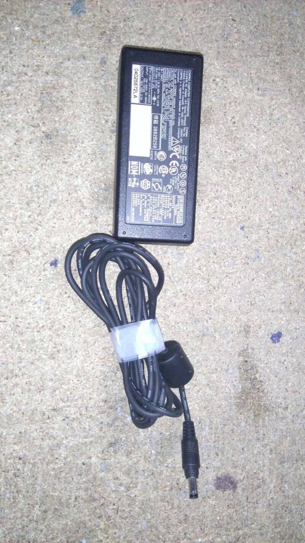 Chargeur COMPAQ PA-1530-02CV 159224-001 18,5V 2,7A