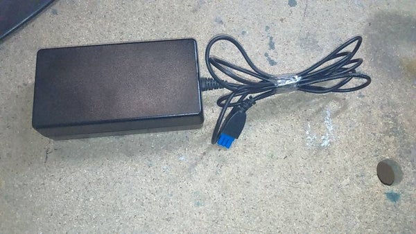 Chargeur HP 0957-2093 32V 2,5A