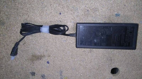Chargeur HP 0957-2176 16V 1,6A 32V 1,1A