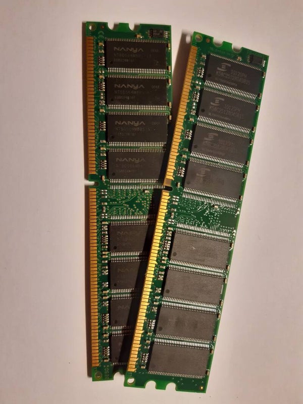 lot 2X DDR1 1GB PC-3200 400mhz