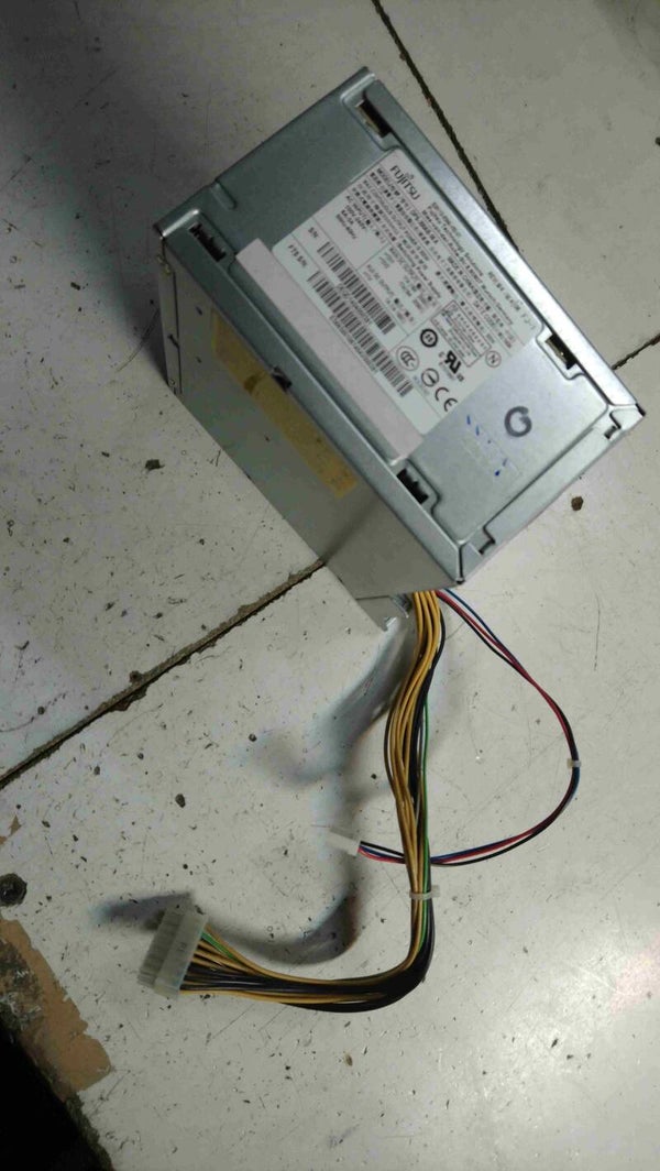 Alimentation FUJITSU S26113-E566-V50-01 REV 06 DPS-300AB-56 A 300W