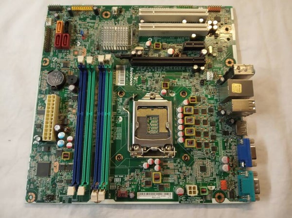 Carte mere LENOVO IS6XM REV 1.0 03T8351 sans plaque socket 1155