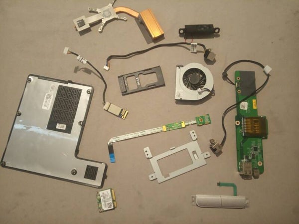 Lot de pieces 01646 DELL Vostro 1015 PP37L