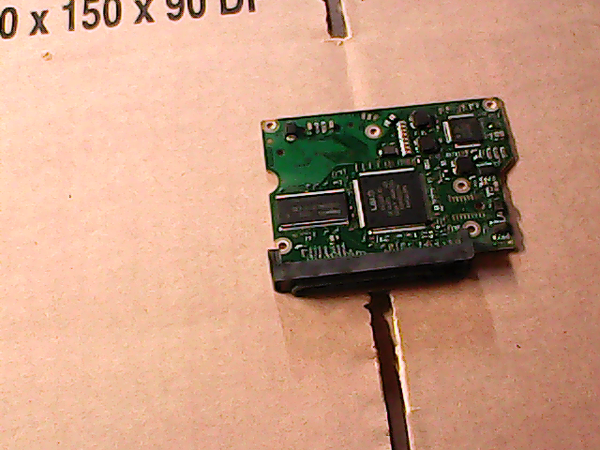 PCB 100286 100535704 REV B ST3250318AS PN 9SL131-021