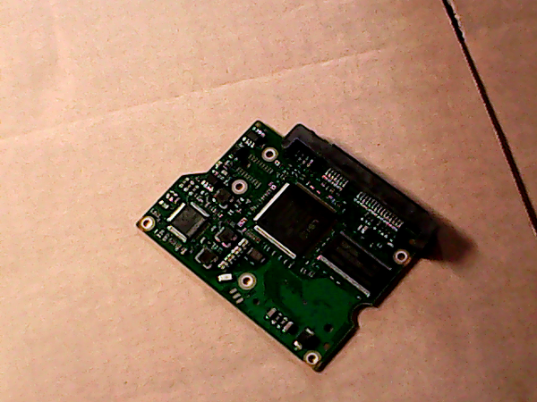 PCB 100446 100535704 REV C ST3500418AS 9SL142-023 519600-003