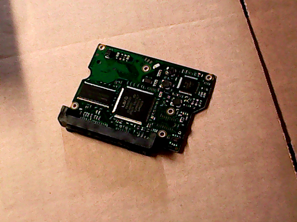 PCB 100515 B 0A29582 01 0A29695 HDS721680PLA380 404024-001 0A33931