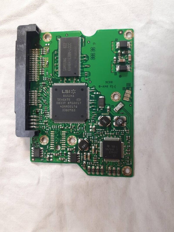 PCB 102795 100504364 REV B SEAGATE ST3320813AS 9FZ182-188 FW SD23 DATE 09157