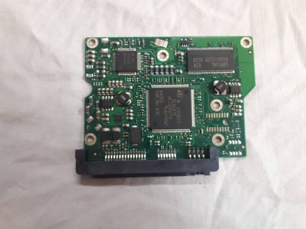 PCB 102796 100468303 REV A SEAGATE ST3250310AS 9EU132-022 FW AHC DATE 09114