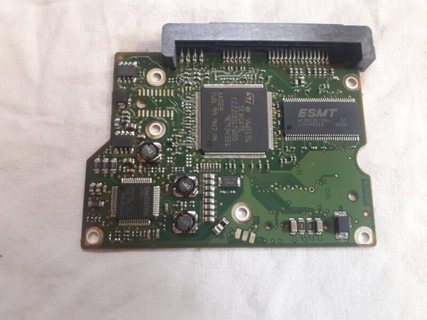 PCB 102974 100535704 REV B SEAGATE ST3500418AS 9SL142-042 FW AP24 DATE 10331
