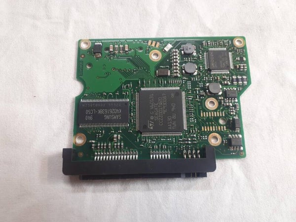 PCB 103065 100532367 REV B MAXTOR STM3250318AS 9SS131-327 FW CC38 DATE 10207
