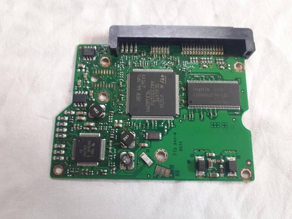 PCB 103187 100504364 REV B SEAGATE ST3320813AS 9FZ182-620 FW HP21 DATE 09183