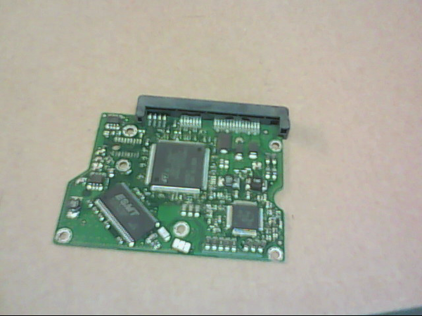 PCB 101750 100470387 REV B SEAGATE ST380815AS 9CY131-035 FW 4.ADA DATE 08413