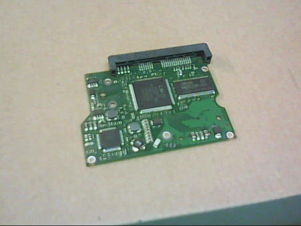 PCB 101818 100535704 REV C SEAGATE ST3500418AS 9SL142-022 FW HP35 DATE 11023