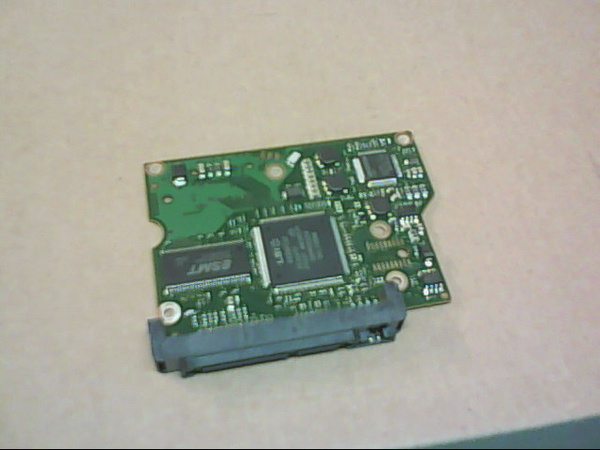 PCB 101851 100535704 REV B MAXTOR STM3250318AS 9SS131-327 FW CC38 DATE 10312