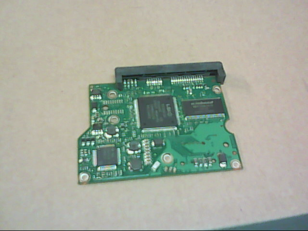 PCB 101858 100535704 REV B SEAGATE ST3500418AS 9SL142-021 FW HP34 DATE 10314