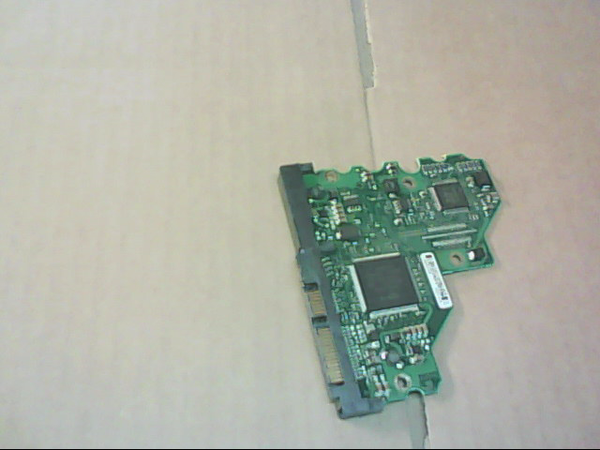 PCB 101884 100331803 REV B SEAGATE ST3160828AS 9W2734-033 100355440