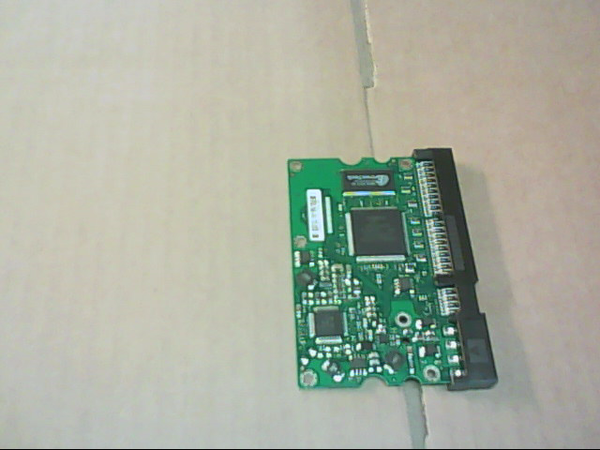 PCB 101888 100389148 REV A MAXTOR STM3802110A 9DN011-326 FW 3.AAK?