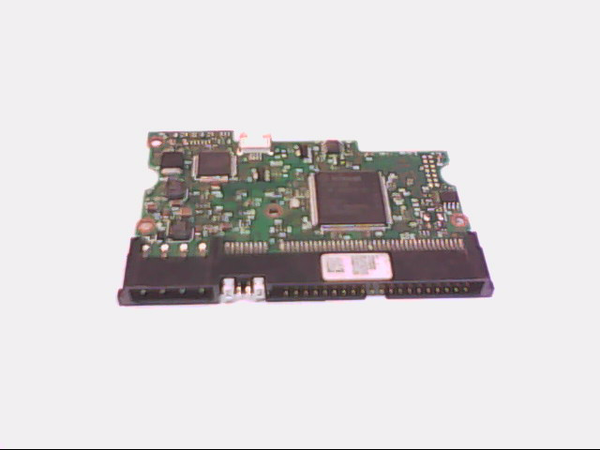 PCB 102105 B 0A30317 01 HITACHI HDT722525DLAT80 0A31611