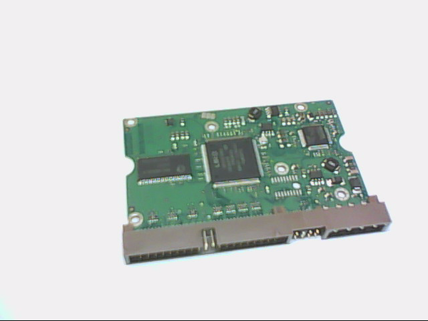 PCB 102127 100431066 REV C MAXTOR 9DS011-327 FW 3.AAD DATE 09181 SITE TK