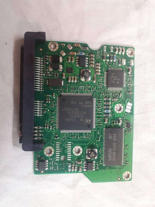 PCB 103010 100468303 REV A MAXTOR STM3250310AS 9FV132-327 FIRMWARE 3.AAC