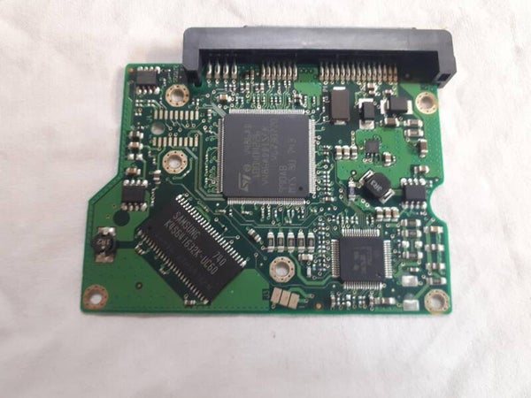 PCB 103172 100428473 REV C MAXTOR STM380815AS 9DS131-327 FW 3.AAD DATE 08211