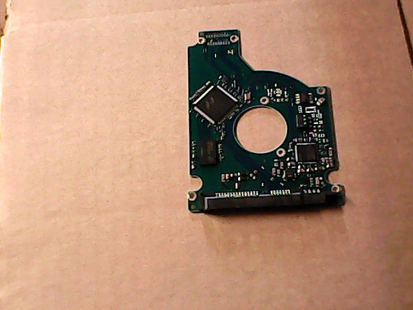 PCB 200256 100696152 REV A ST500LT012 FIRMWARE 0001SDM1