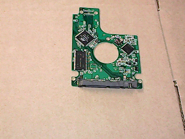 PCB 200493 2060-701499-000 REV A WESTERN WD2500BEVS-22UST0 FW T0