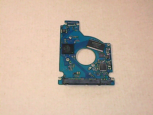 PCB 200544 100591681 REV A SEAGATE ST 9500325AS 9HH134-522 FW 0005HPM1