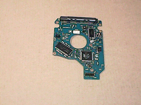 PCB 200552 G002587-0A TOSHIBA MK1656GSYF HDD2E74 D UL01 T 0M7RDY FW