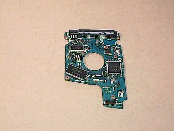 PCB 200564 G003235B TOSHIBA MQ01ACF032 REV AAD AA00/AV001D FW AV001D