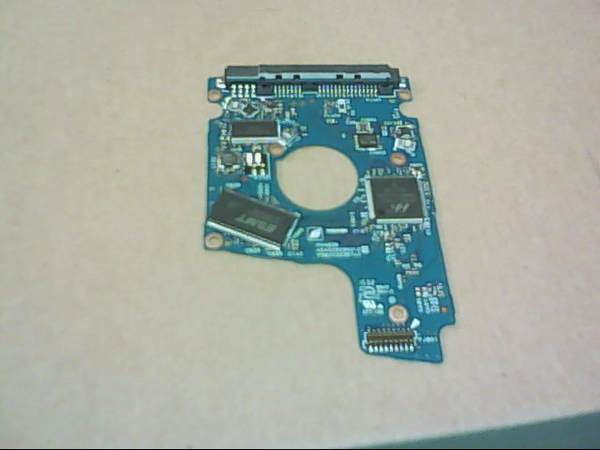 PCB 200786 G003235C FKN92B A5A003235010 B TOSHIBA MQ01ABD100 REV AAE AB01