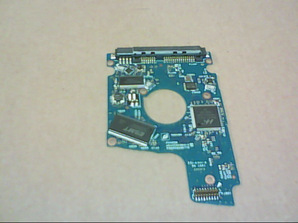 PCB 200864 G003235C FKN92B A5A003235010 B P5B003235770 TOSHIBA MQ01ABD100