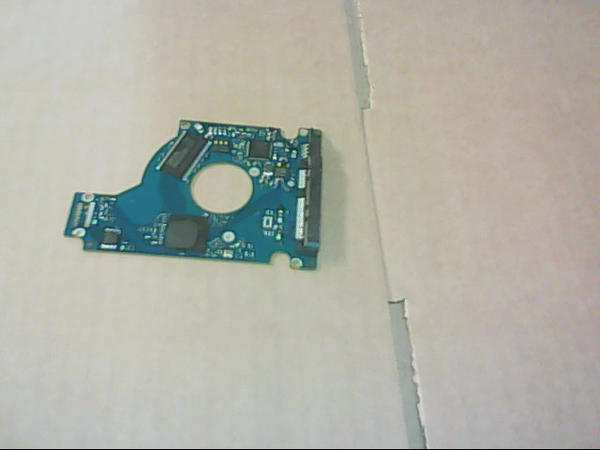 PCB 200990 100625000 REV A SEAGATE ST320LT020 9YG142-021 FW 0002HPM1