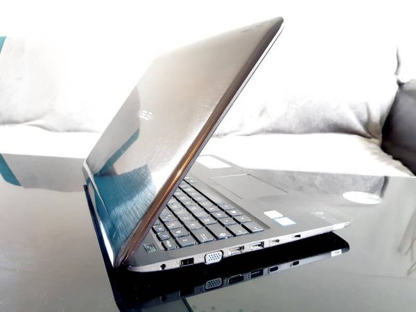 Ordinateur portable ASUS X556U X556UQ-XX304T 8GB RAM SSD 120 GB PCP0259