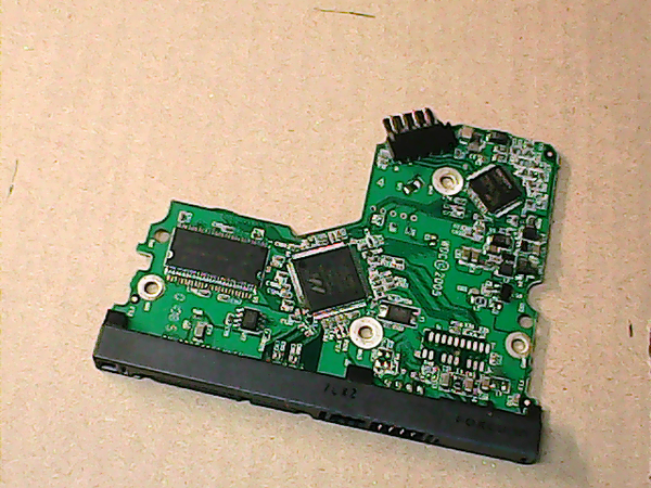 PCB 100683 2060-701335-005 REV A 2061-701335-E00 AM WESTERN WD800JD-75MSA3