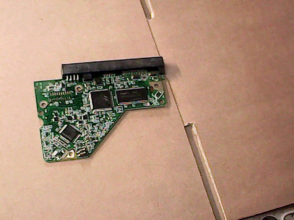 PCB 100882 2060-771640-003 REV P1 WD5002AALX-00J37A0 FW A0