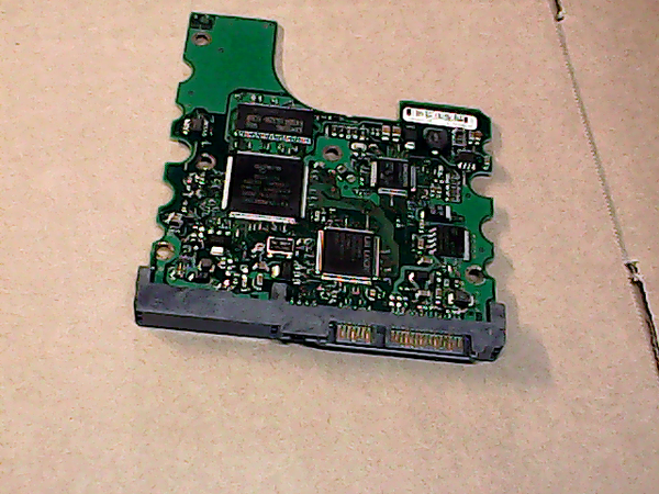 PCB 101060 100292062 REV A SEAGATE ST3120026AS 9W2813-307 FW 3.01 A4F-09