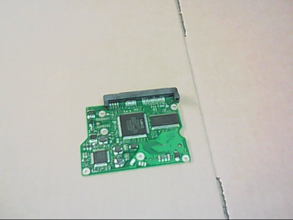 PCB 101584 100532367 REV A MAXTOR STM3250318AS CC35 10044 TK 9SS131
