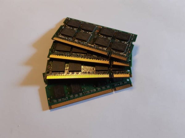 Lot 4 barettes RAM SO-DIMM 1GB DDR2 PC2-4200 533mHz
