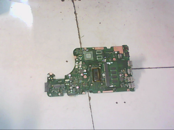 Carte mere 60NB0650-MB8300 Asus X555L