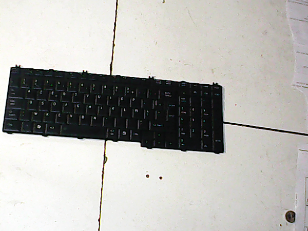 Clavier AEBD3F00130-FR Toshiba satellite Pro P300-1A5