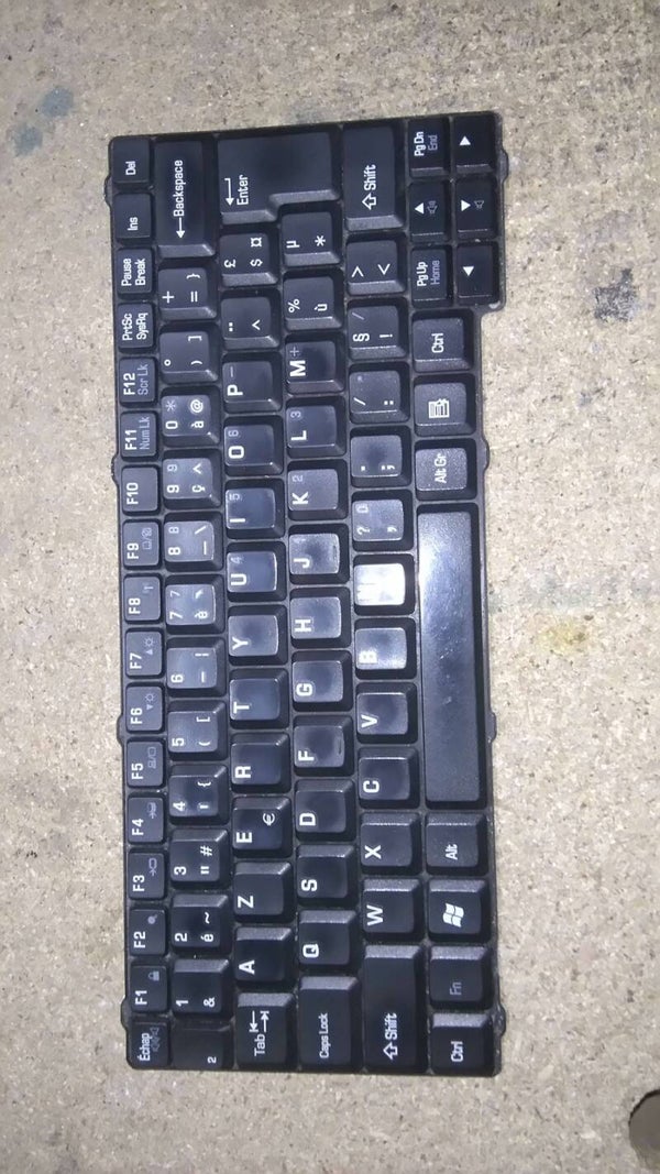 Clavier AEEW301F016-FR TOSHIBA L30-11E