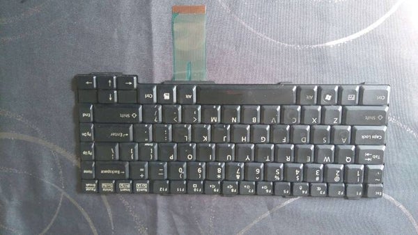 clavier N860-7627-T298/02 Fujitsu V1040