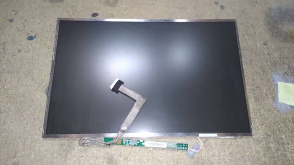 Dalle FUJITSU ESPRIMO V5505 MS2216