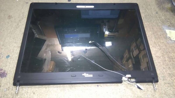 Ecran Fujitsu Amilio Xa 2528