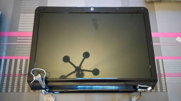 Ecran Packard BeLL STG00